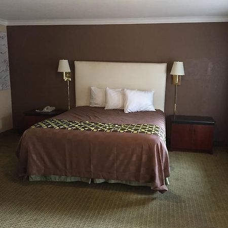 American Inn Stockton Ngoại thất bức ảnh