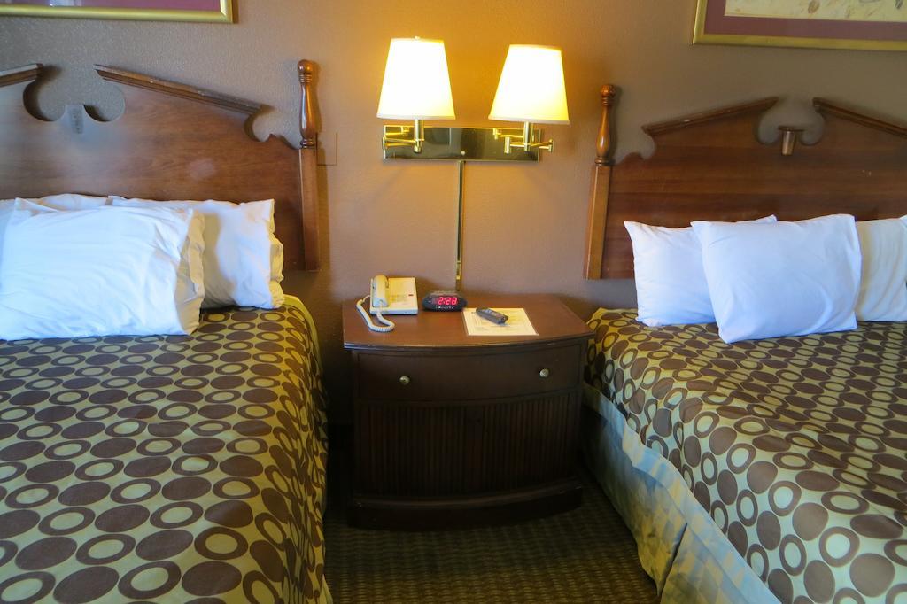 American Inn Stockton Ngoại thất bức ảnh