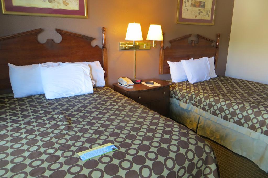 American Inn Stockton Ngoại thất bức ảnh